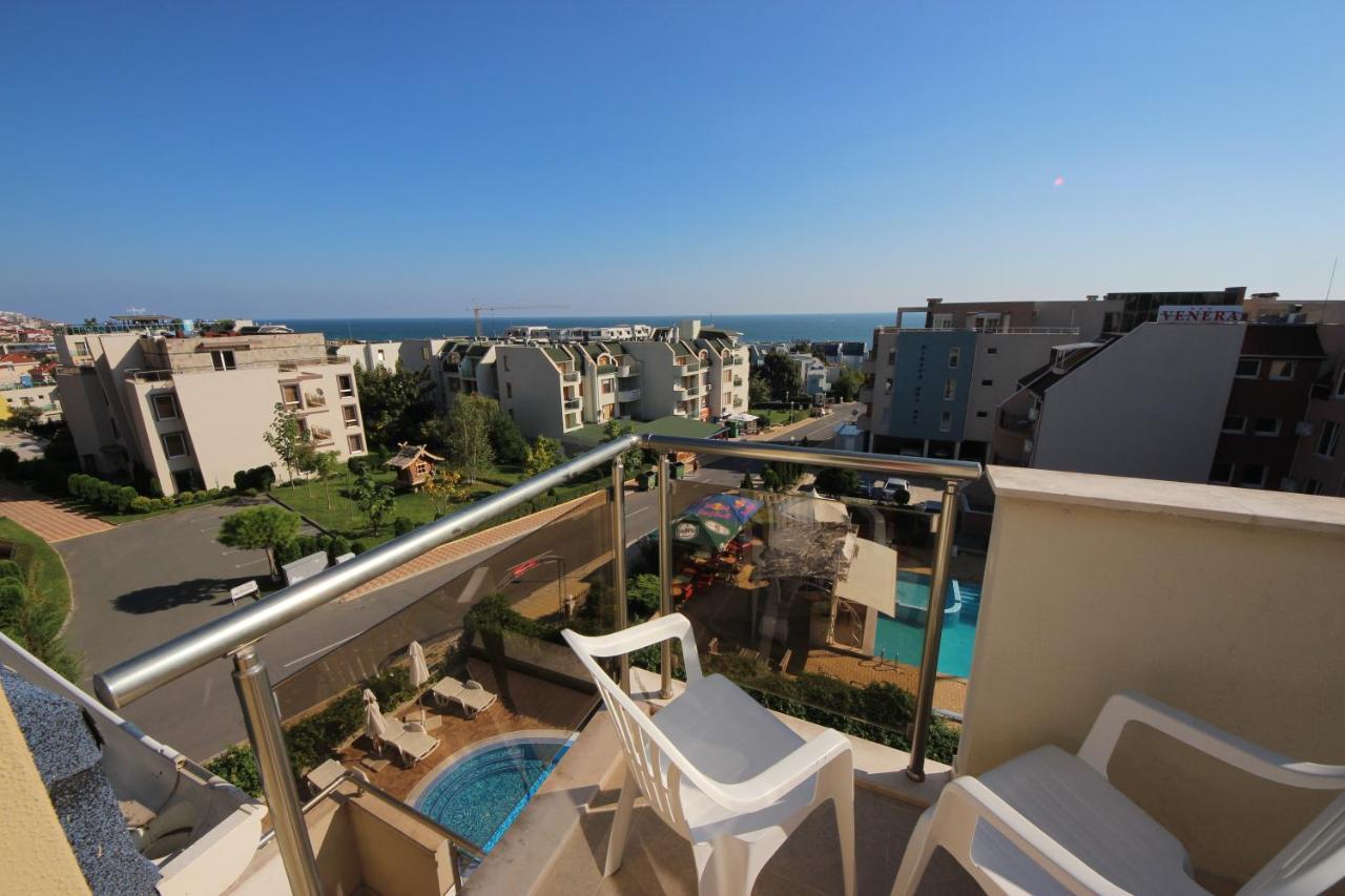 Menada Belle View Apartments Sveti Vlas Bagian luar foto