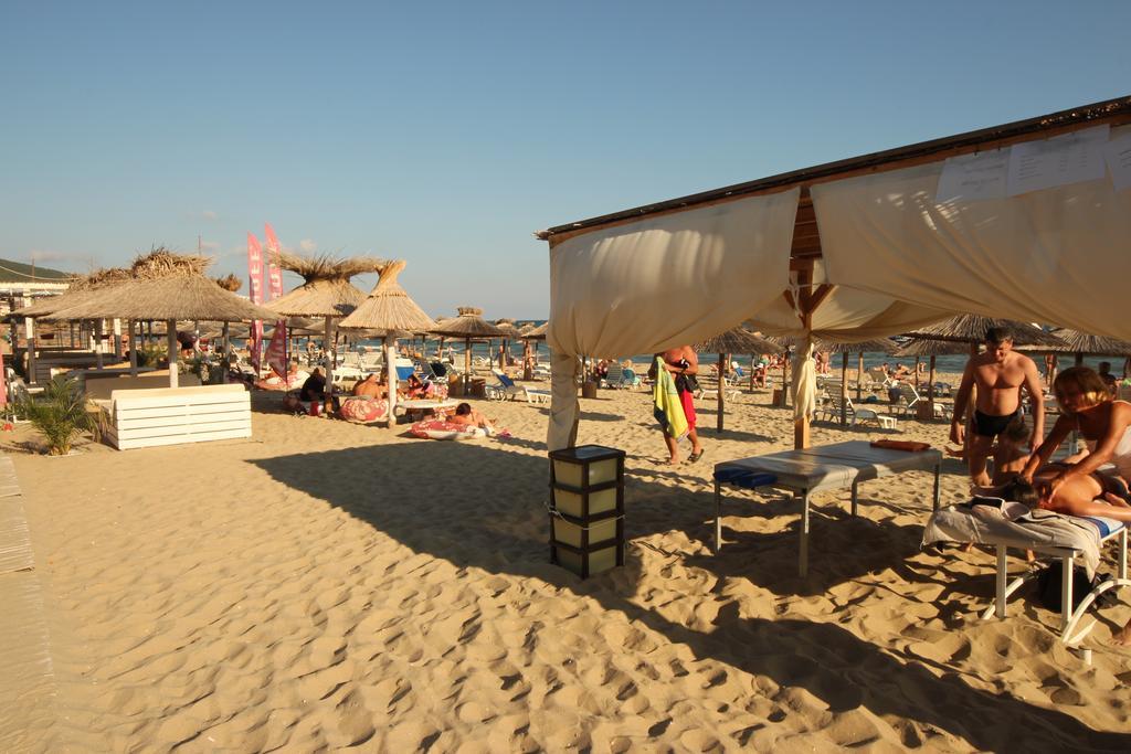 Menada Belle View Apartments Sveti Vlas Bagian luar foto