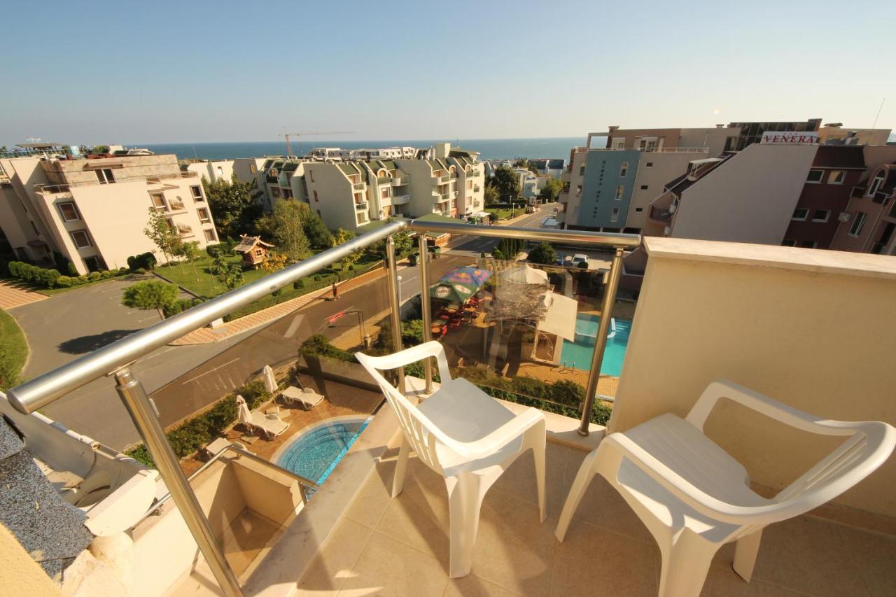 Menada Belle View Apartments Sveti Vlas Bagian luar foto